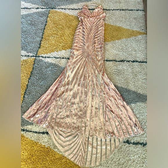 Gorgeous lightly worn gown with bias cut overlay. - Picture 8 of 8